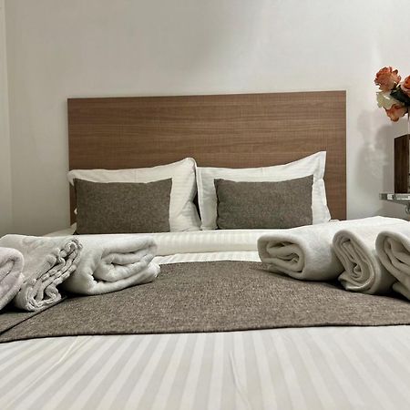 Yvn Tumanyan Apart-Hotel 耶烈万 外观 照片