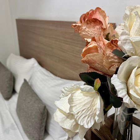 Yvn Tumanyan Apart-Hotel 耶烈万 外观 照片