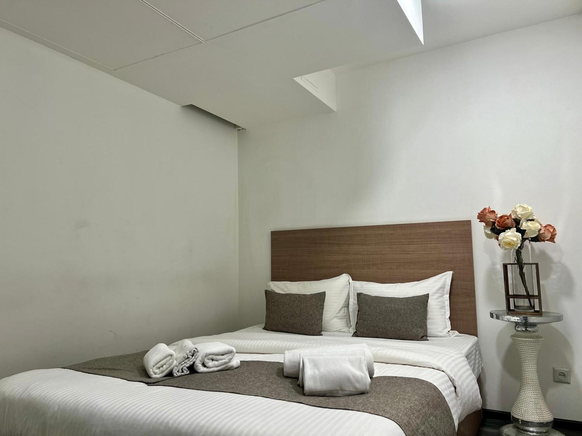 Yvn Tumanyan Apart-Hotel 耶烈万 外观 照片