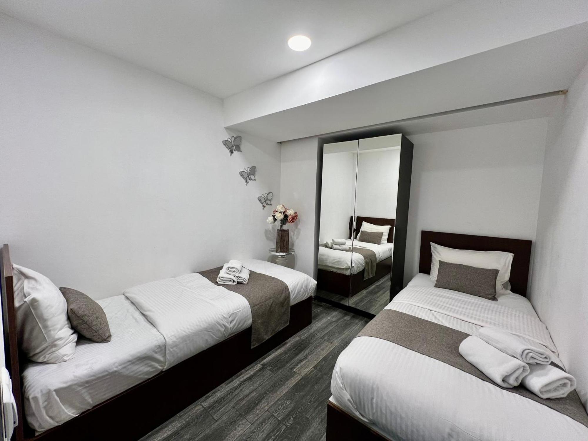 Yvn Tumanyan Apart-Hotel 耶烈万 外观 照片