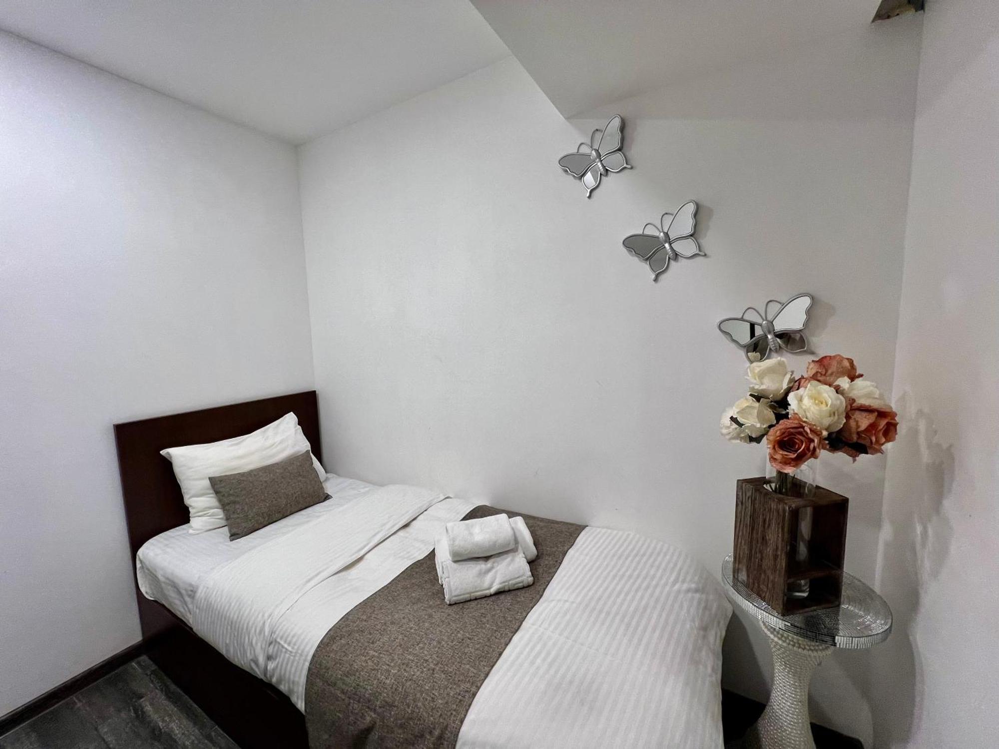 Yvn Tumanyan Apart-Hotel 耶烈万 外观 照片