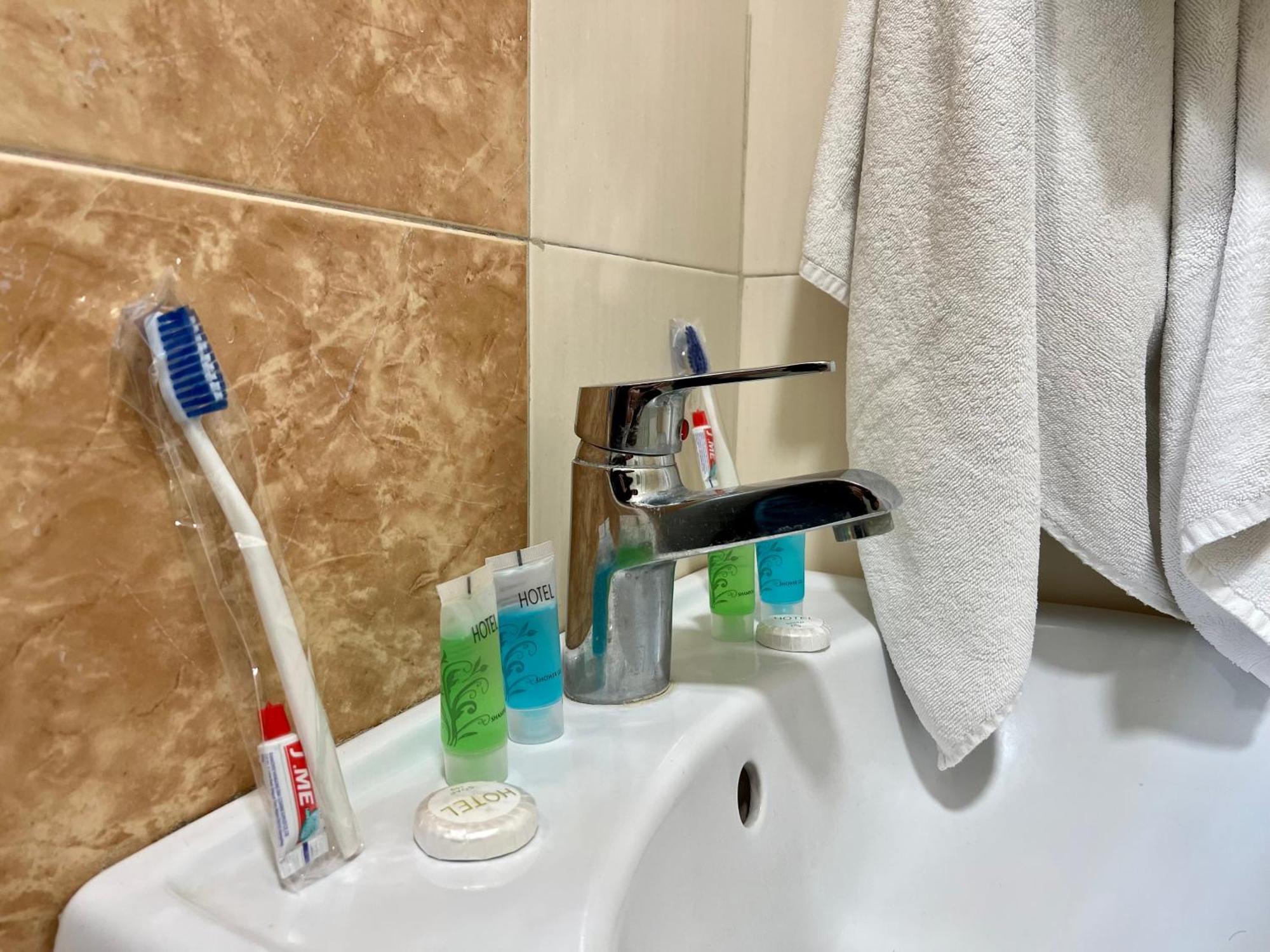 Yvn Tumanyan Apart-Hotel 耶烈万 外观 照片